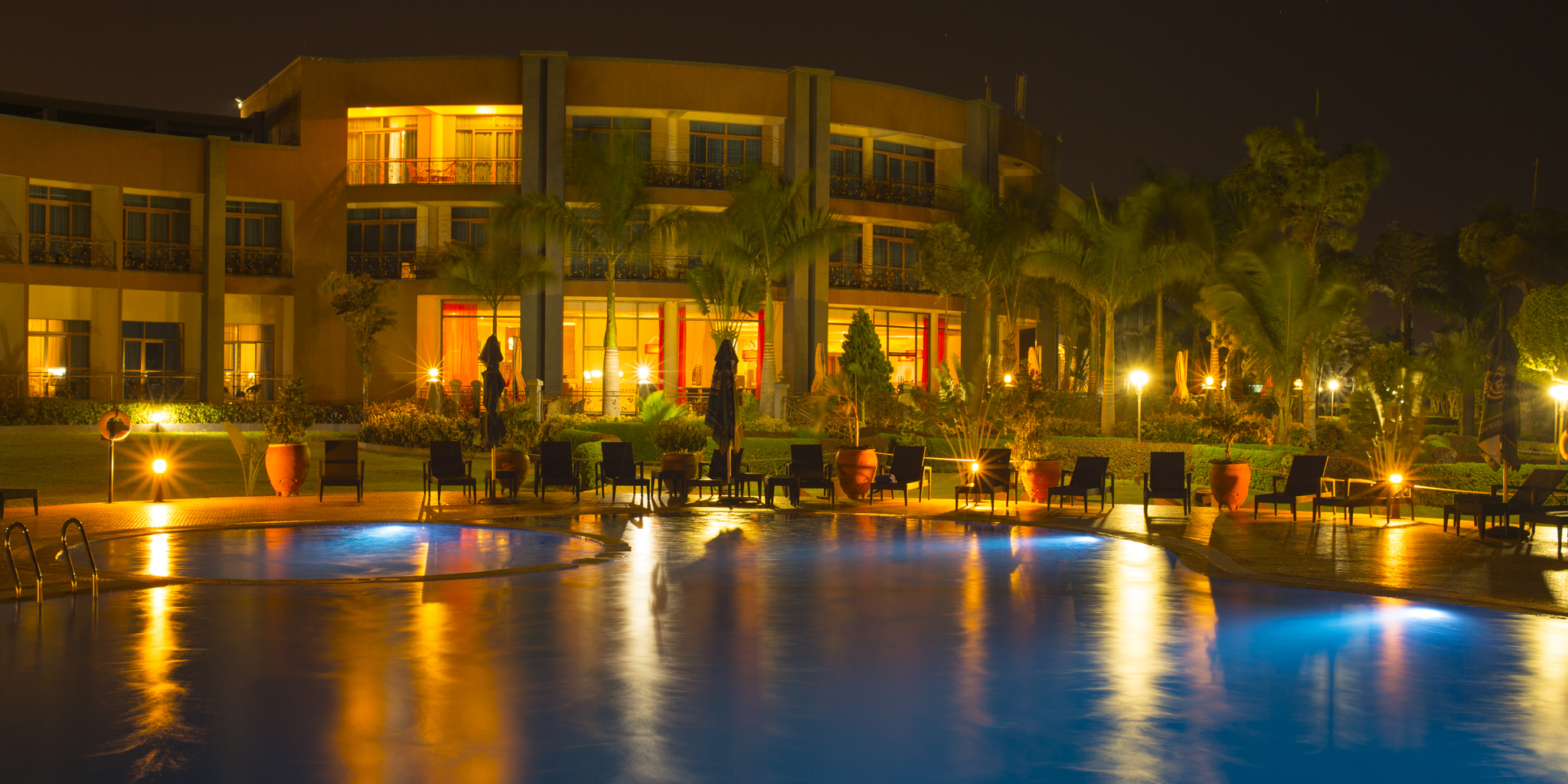 Entebbe Protea Hotel - exterior and pool