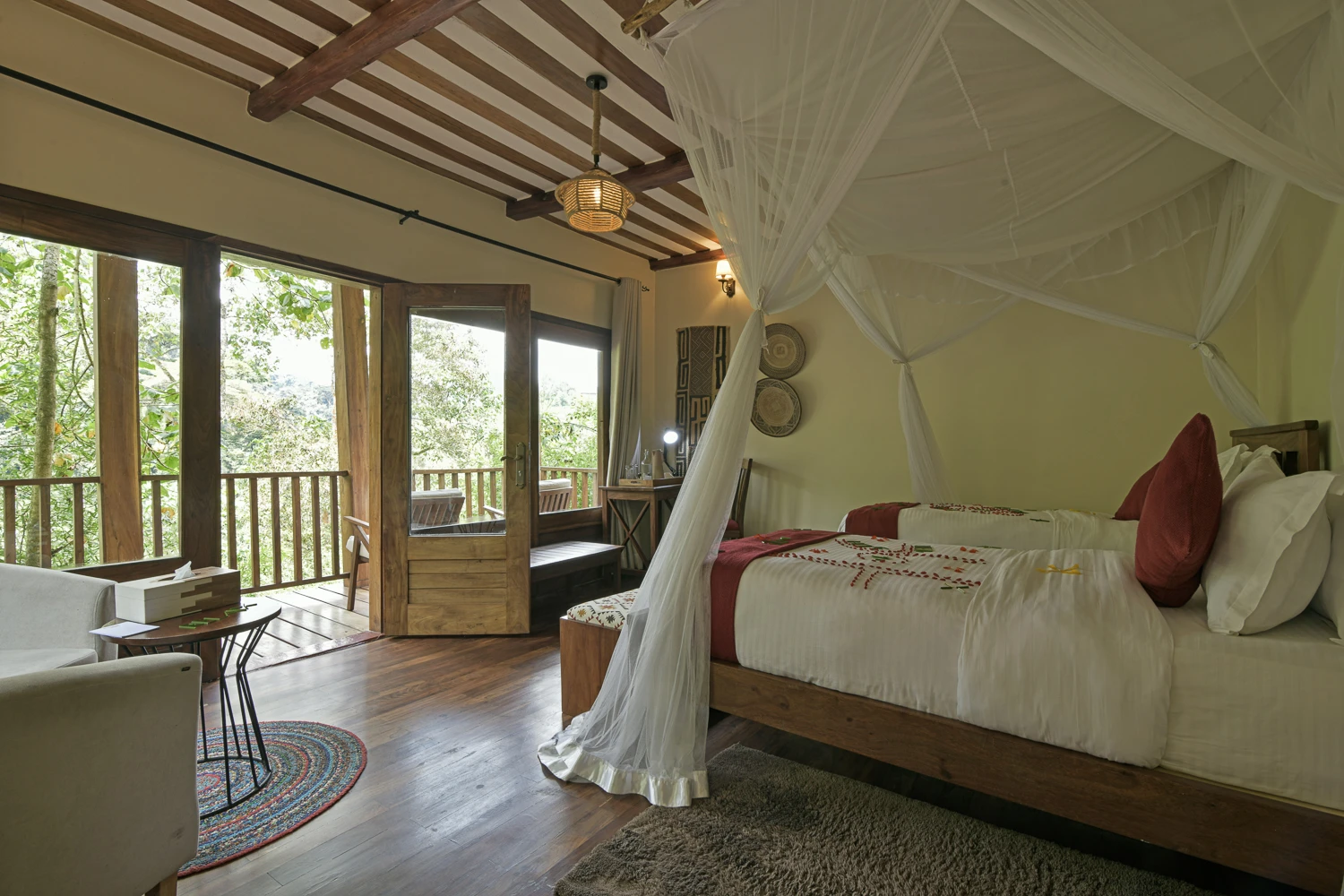 Four Gorillas Lodge