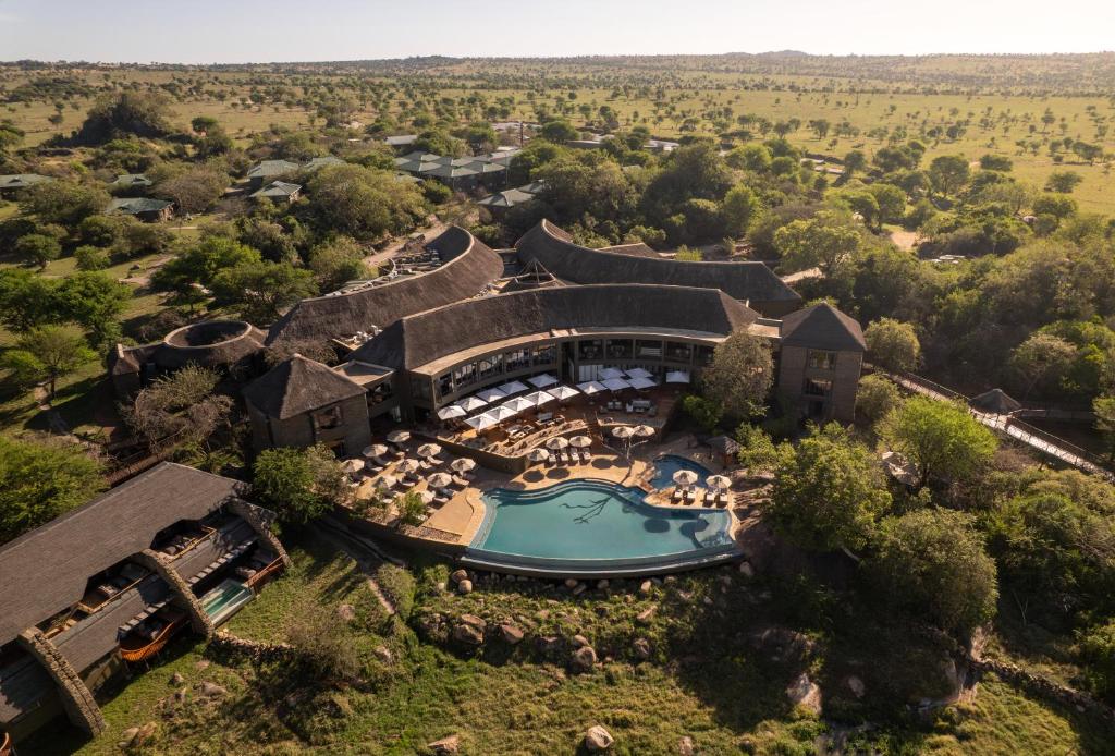Four Seasons Safari Lodge